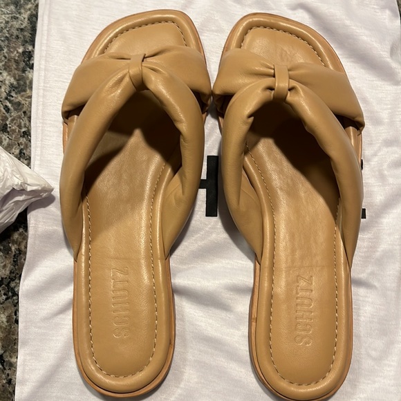 NIB Schutz Fairy Puffer Honey Beige Leather Nude Flat Sandals Slide 9 SOLD OUT! - Picture 9 of 12